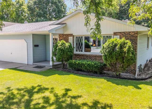 Property at 1335 W 9th Ave, Oshkosh, WI 54902, 3 beds, 2.5 baths