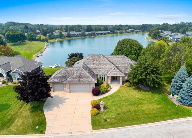 Property at 3399 Sonata Dr, Green Bay, WI 54311, 5 beds, 3.5 baths