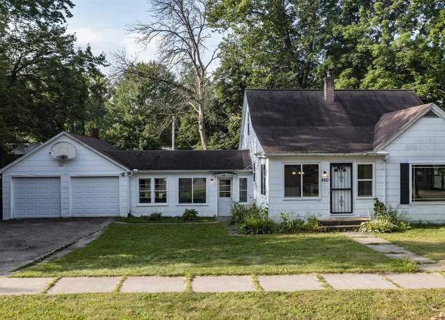 Property at 460 E Iola St, Iola, WI 54945, 3 beds, 1 bath