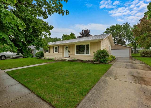 Property at 116 Woodward St, Fond Du Lac, WI 54935, 3 beds, 2 baths