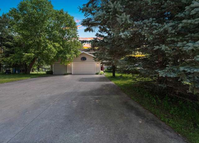 Property at N8064 Island View Ln, Crivitz, WI 54114, 4 beds, 3 baths