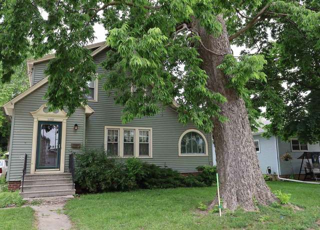 Property at 1332 Waugoo Ave, Oshkosh, WI 54901, 3 beds, 1.5 baths