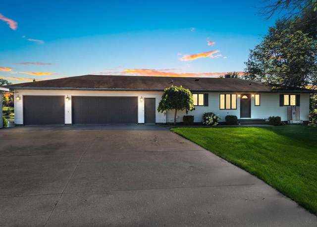 Property at N6002 Wolf River Rd, Shawano, WI 54166, 4 beds, 2 baths