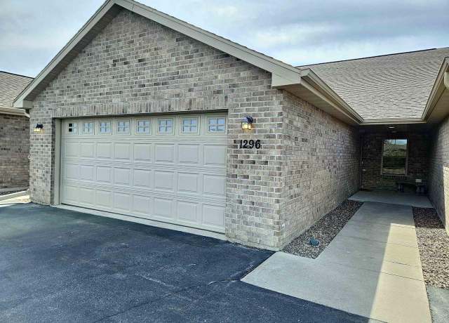 Property at 1296 Pond View Cir, De Pere, WI 54115, 2 beds, 2 baths