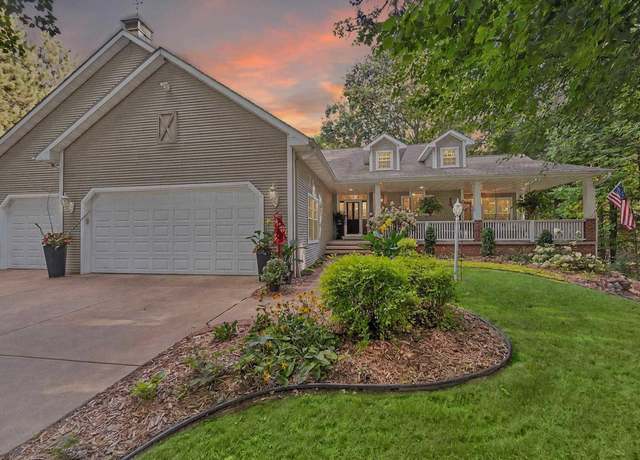 Property at 3877 Sandhill Dr, Pulaski, WI 54162, 4 beds, 3 baths
