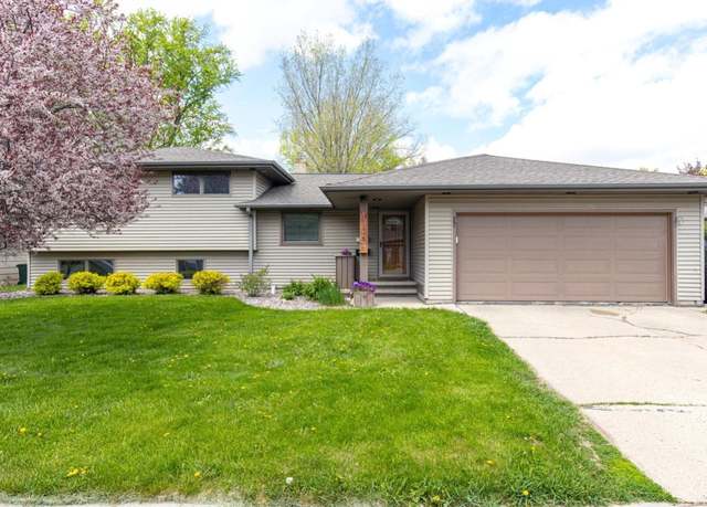 Property at 1336 W Grant St, Appleton, WI 54914, 4 beds, 2 baths