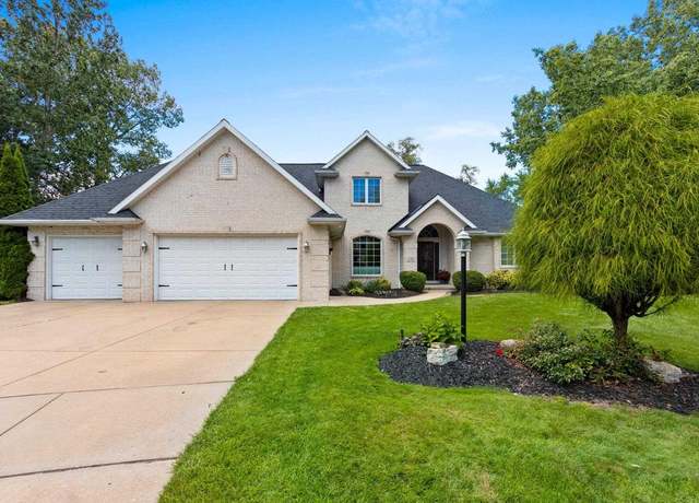 Property at 175 Burgundy Ct, Green Bay, WI 54302, 5 beds, 3.5 baths