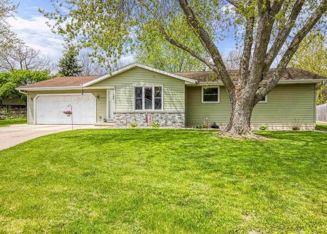 Property at 1508 E Moon Beam Trl, Appleton, WI 54915, 3 beds, 1 bath