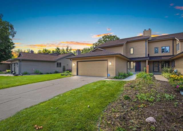 Property at 1505 N Bay Highlands Dr, Green Bay, WI 54311, 3 beds, 2.5 baths