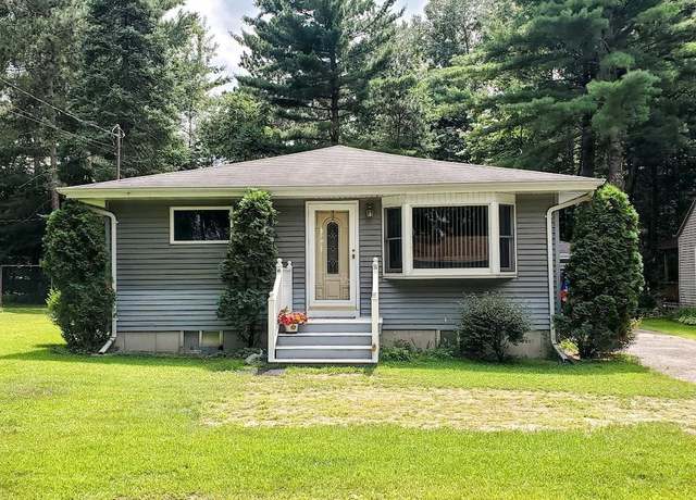 Property at W8643 Adams Beach Dr, Clintonville, WI 54929, 3 beds, 2 baths