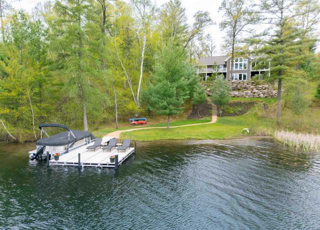 Property at W12900 W Shore Dr, Crivitz, WI 54114, 3 beds, 2.5 baths