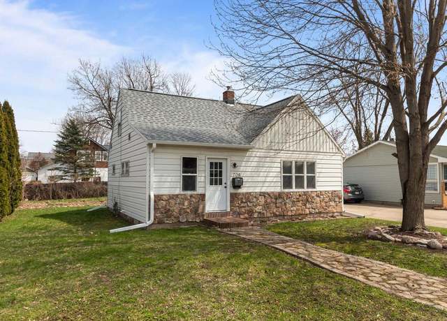 Property at 706 S Shawano St, New London, WI 54961, 3 beds, 1 bath