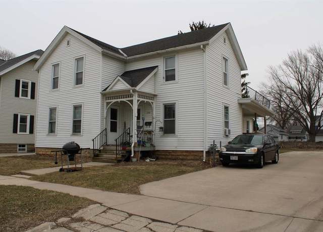Property at 100 8th St, Fond Du Lac, WI 54935, 3 beds, 2 baths