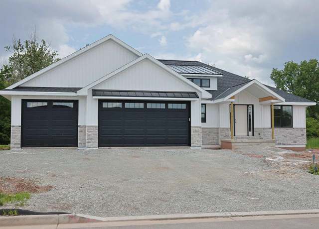 Property at 2540 Meyer Way, De Pere, WI 54115, 3 beds, 2.5 baths