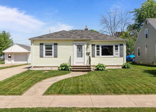 Property at 818 Maple St, Neenah, WI 54956, 3 beds, 2 baths