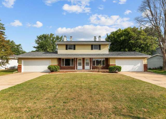 Property at 1014 E Northwood Dr, Appleton, WI 54911, 4 beds, 2.5 baths