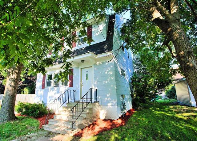 Property at 124 Allard Ave, Green Bay, WI 54303, 3 beds, 1 bath