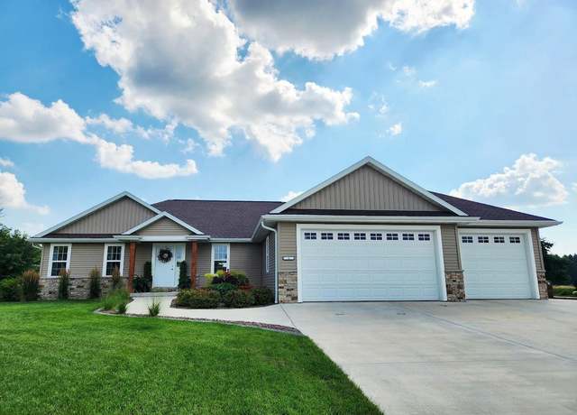 Property at 4 Mistral Ct, Fond Du Lac, WI 54937, 5 beds, 3 baths