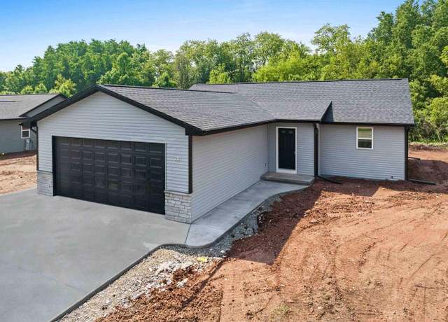 Property at 997 E Sunnyview Rd, Oshkosh, WI 54901, 3 beds, 2 baths