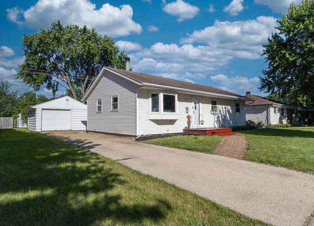 Property at 837 Betty Ave, Neenah, WI 54956, 3 beds, 1 bath