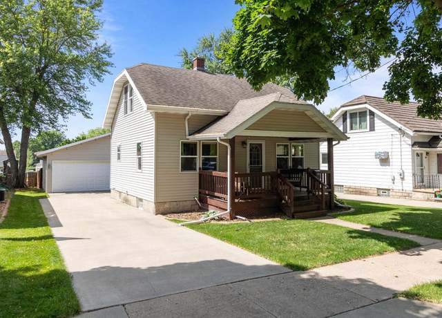 Property at 911 Park Ave, Little Chute, WI 54140, 3 beds, 1.5 baths