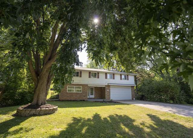 Property at 1701 Hazen Rd, Green Bay, WI 54311, 4 beds, 2.5 baths