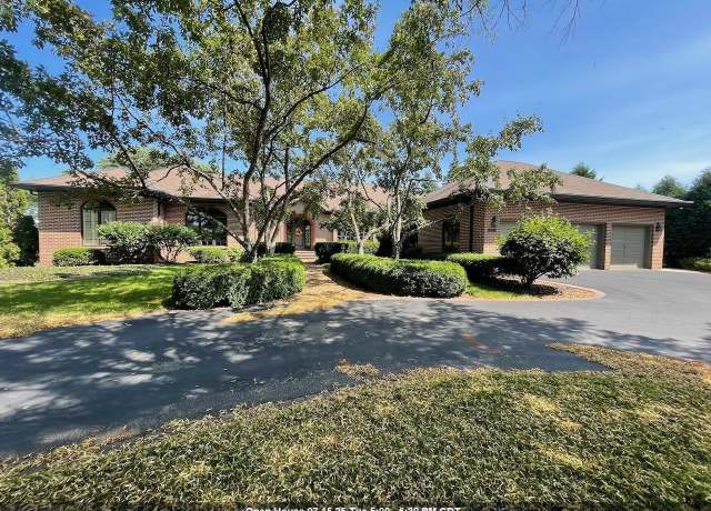 Property at 1815 Rainbow Ave, De Pere, WI 54115, 4 beds, 4.5 baths