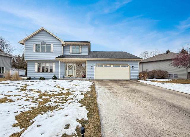 Property at 2829 Westmoor Rd, Oshkosh, WI 54904, 3 beds, 2.5 baths