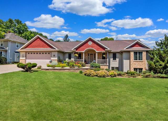 Property at W2534 Buchanan Rd, Appleton, WI 54915, 4 beds, 3.5 baths