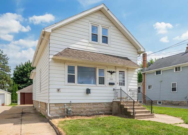 Property at 1842 Minnesota St, Oshkosh, WI 54901, 3 beds, 1 bath