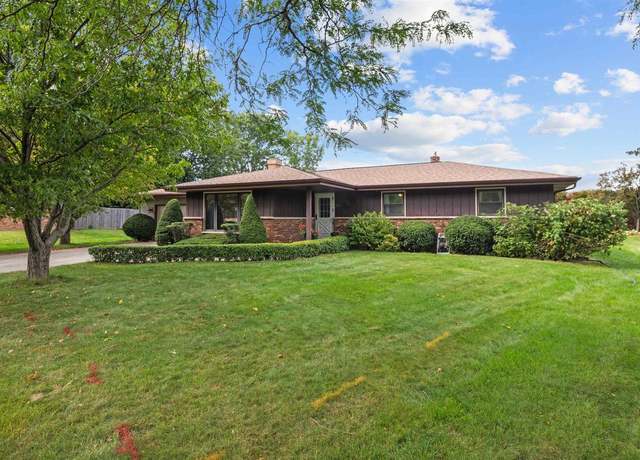 Property at 24 Caribou Ct, Appleton, WI 54911, 3 beds, 2 baths