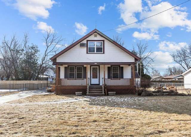 Property at 1503 W 9th Ave, Oshkosh, WI 54902, 3 beds, 2 baths