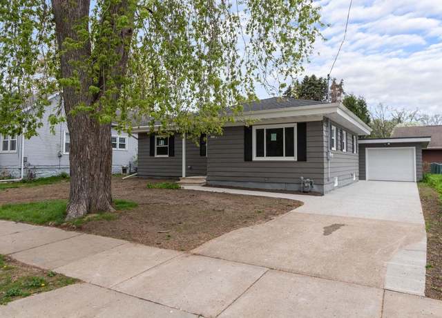 Property at 1711 Michigan St, Oshkosh, WI 54902, 3 beds, 1 bath