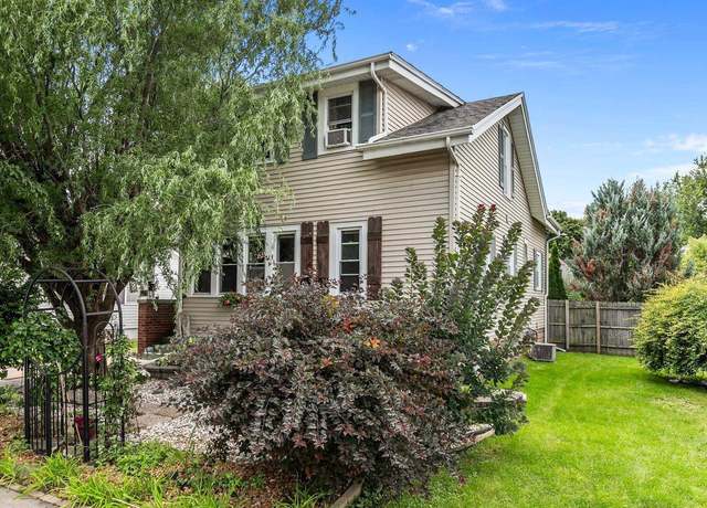 Property at 1627 Kentucky St, Oshkosh, WI 54911, 4 beds, 1 bath