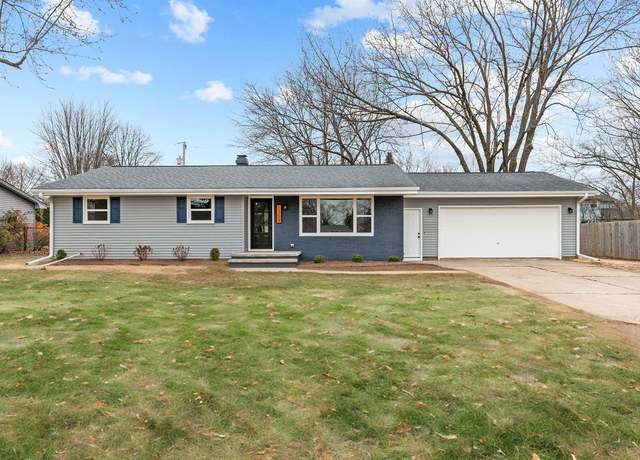 Property at 1309 Lakeview Ln, Menasha, WI 54592, 3 beds, 1.5 baths