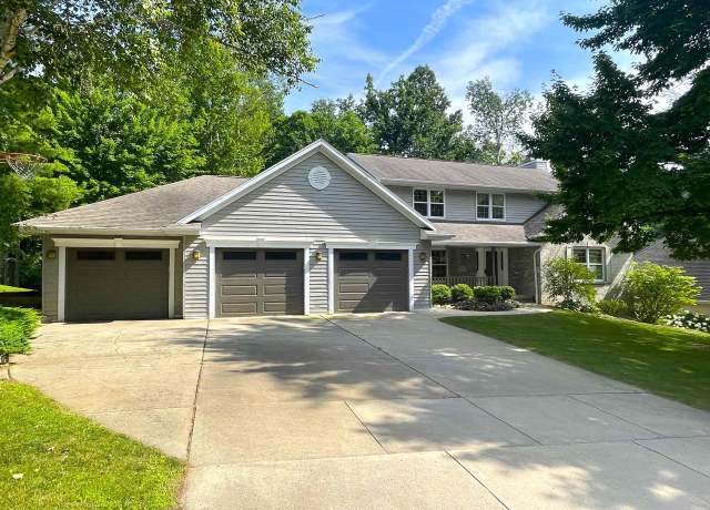 Property at 2861 Antler Trl, Green Bay, WI 54313, 4 beds, 3.5 baths