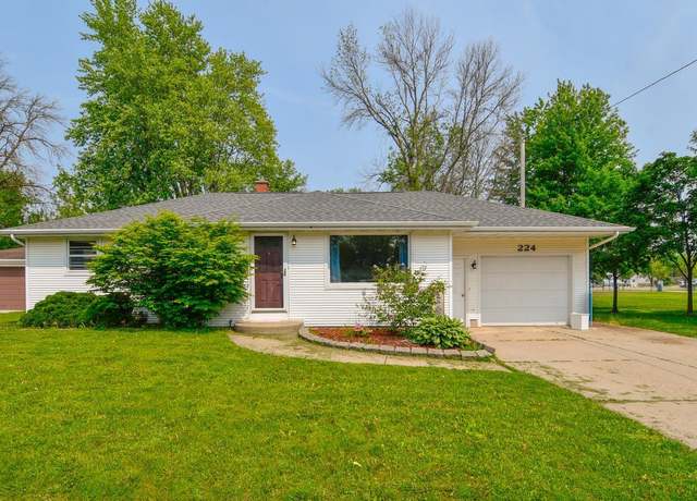 Property at 224 Lincoln St, Pulaski, WI 54162, 4 beds, 2 baths