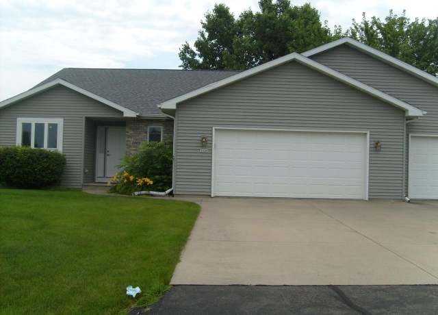 Property at 3469 Nelson Rd, Oshkosh, WI 54904, 4 beds, 2.5 baths