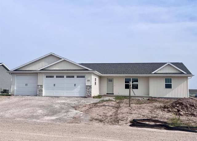 Property at 2090 Red Fox Ln, Kaukauna, WI 54130, 3 beds, 2 baths