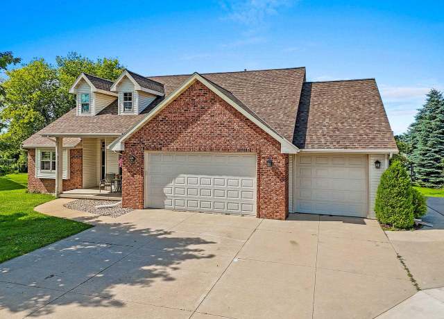 Property at 2125 Dollar Rd, De Pere, WI 54115, 4 beds, 3 baths