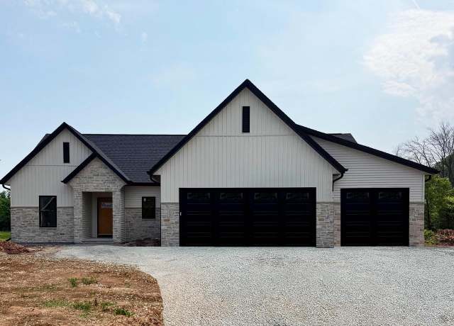 Property at 2584 N Stellita Cir, De Pere, WI 54115, 4 beds, 3.5 baths
