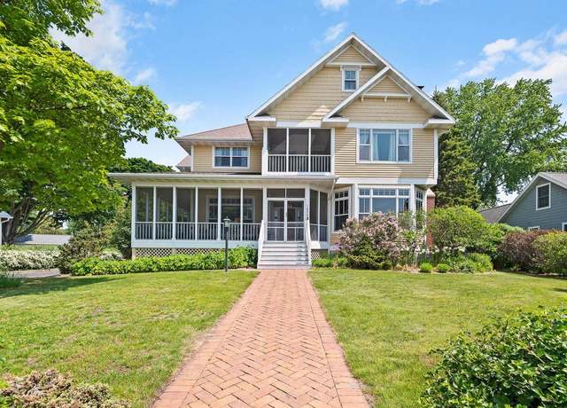 Property at 1006 Memorial Dr, Sturgeon Bay, WI 54235, 4 beds, 4 baths