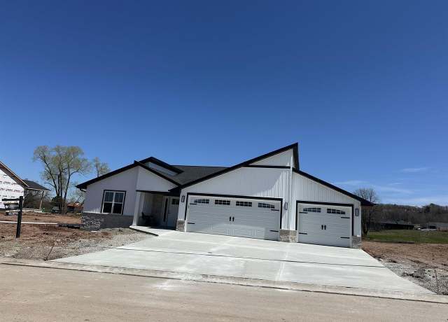 Property at 1671 Arnies Ct, De Pere, WI 54115, 4 beds, 3 baths