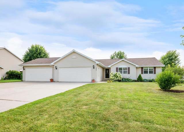 Property at 2856 Aquarius Rd, Green Bay, WI 54311, 3 beds, 2 baths