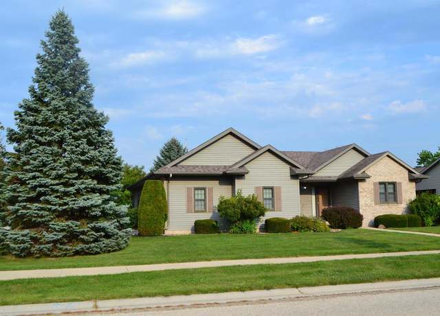 Property at 547 Sarah Dr, Fond Du Lac, WI 54935, 3 beds, 2.5 baths
