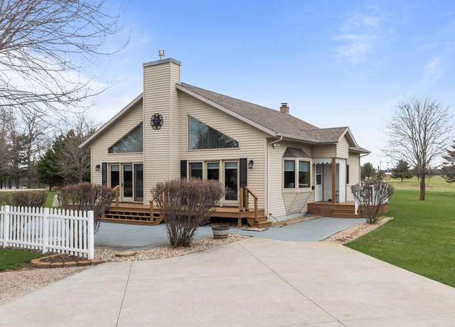 Property at E2145 Johanson Rd, Iola, WI 54945, 3 beds, 1 bath