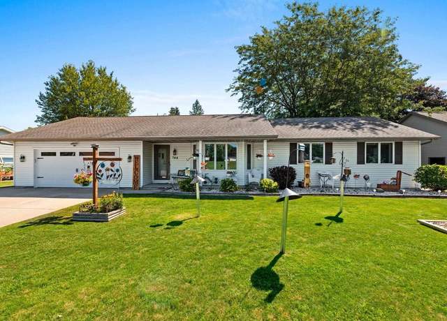 Property at 744 Pleasant Way, Seymour, WI 54165, 3 beds, 1.5 baths