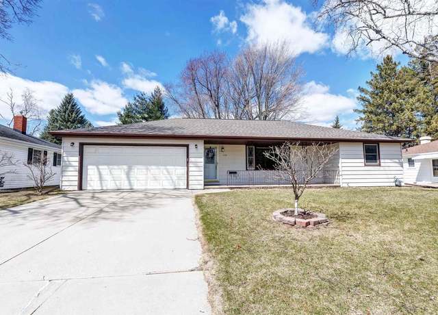 Property at 1426 Oak Ridge Dr, Green Bay, WI 54304, 4 beds, 1 bath