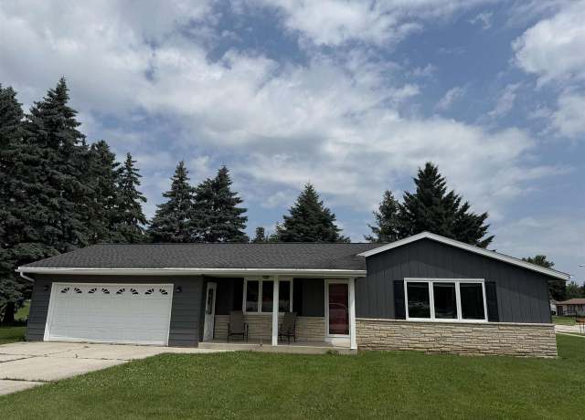 Property at 1600 Hickory Ln, New Holstein, WI 53061, 3 beds, 1.5 baths
