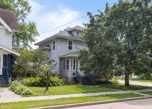 Property at 923 W New York Ave, Oshkosh, WI 54901, 3 beds, 1.5 baths